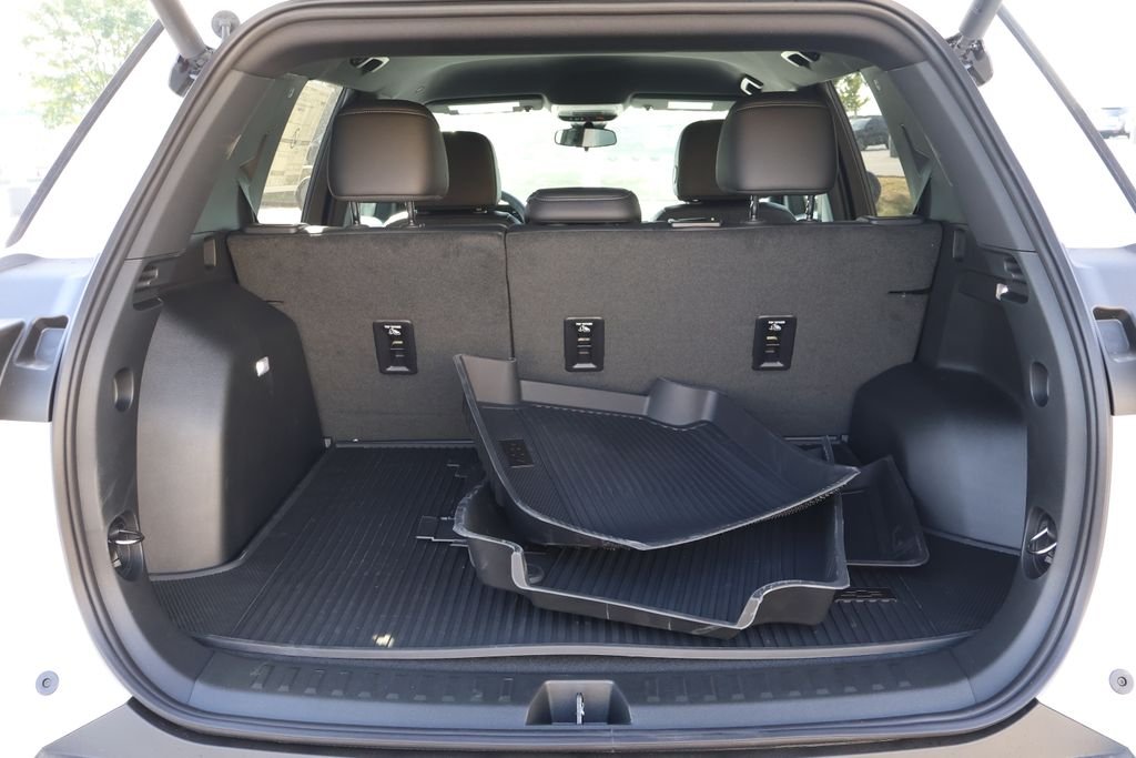 2027 Chevrolet Equinox LT - Photo 45