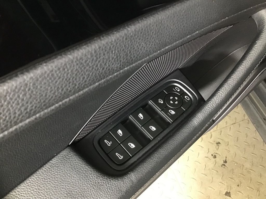 Certified Used 2023  Porsche 4 image 30