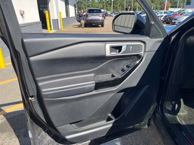 Used 2022 Black Metallic Ford ST image 9