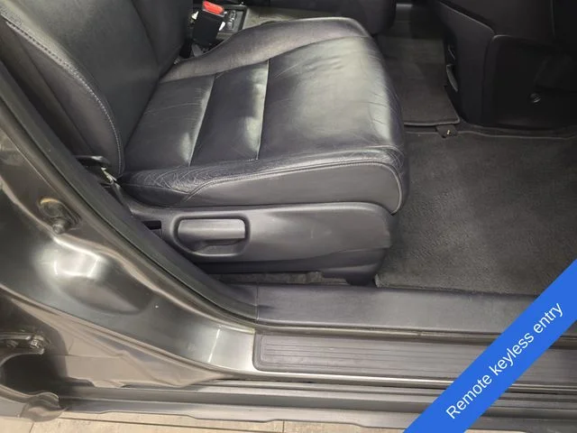 Used 2011 Urban Titanium Metallic Honda EX-L image 10