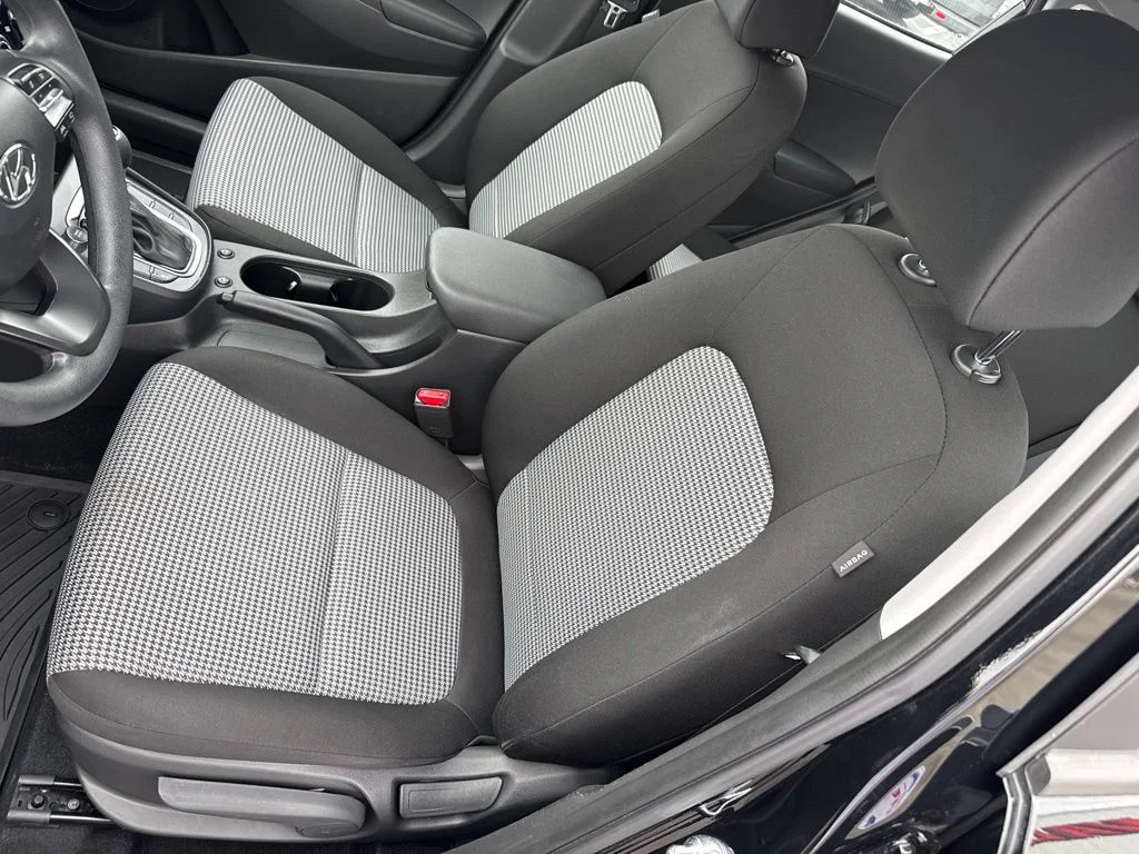 Used 2023 Abyss Black Pearl Hyundai SE image 10