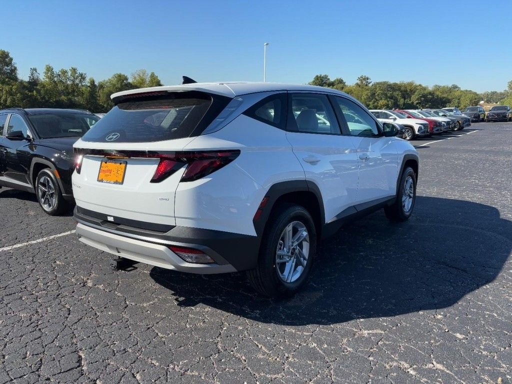 2026 Hyundai Tucson SE - Photo 3