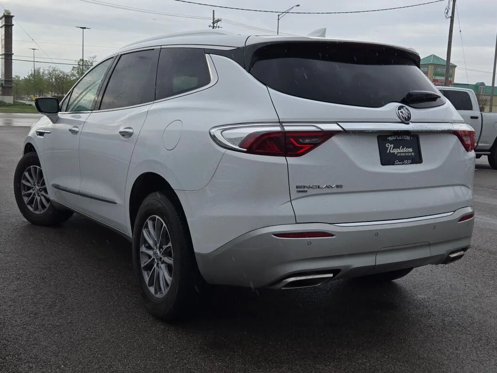 Used 2023 White Buick Premium Group image 16