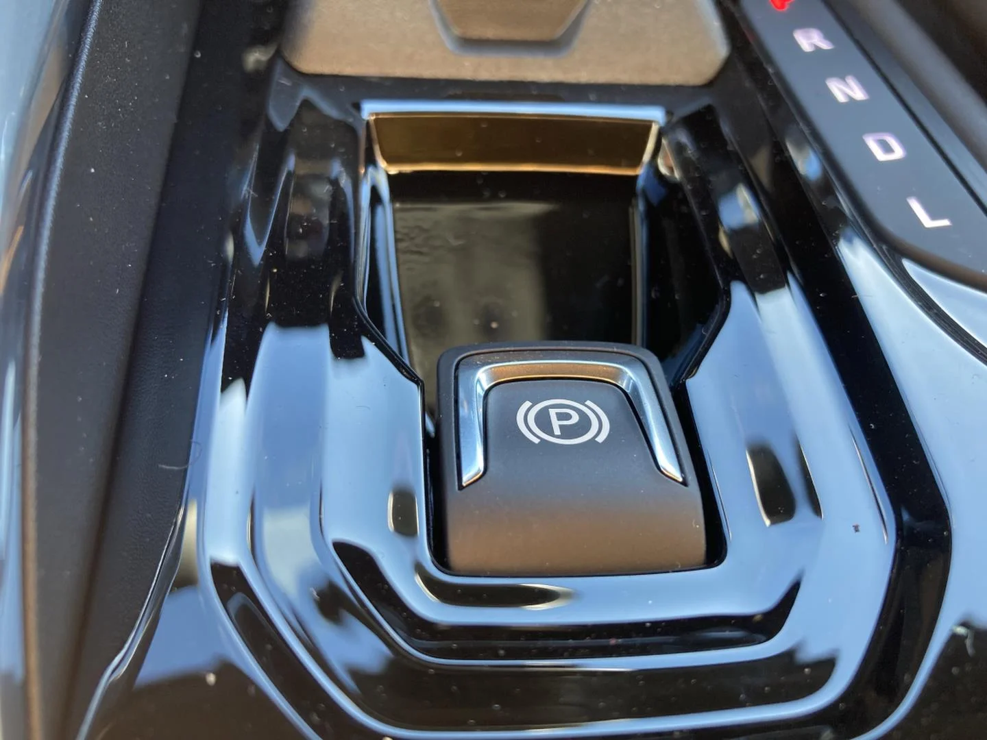 New 2026 Summit White GMC Elevation image 35