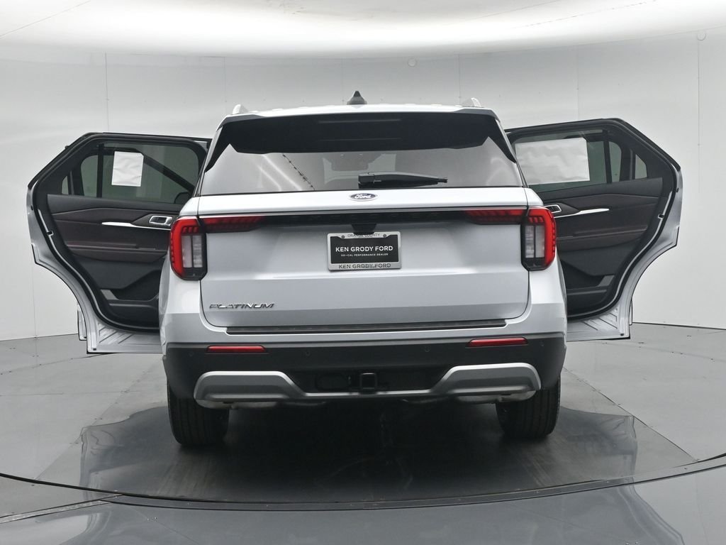 New 2026 Star White Metallic Tri-Coat Ford Platinum image 36