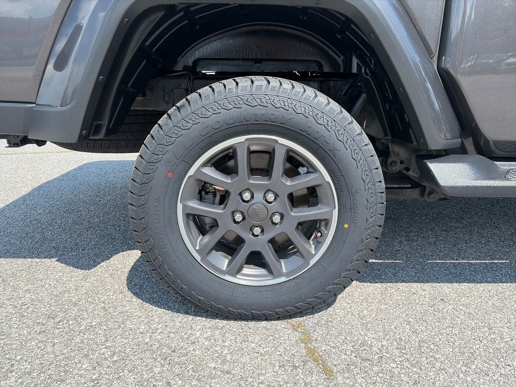 Used 2020 Crystal Metallic Jeep Overland image 45