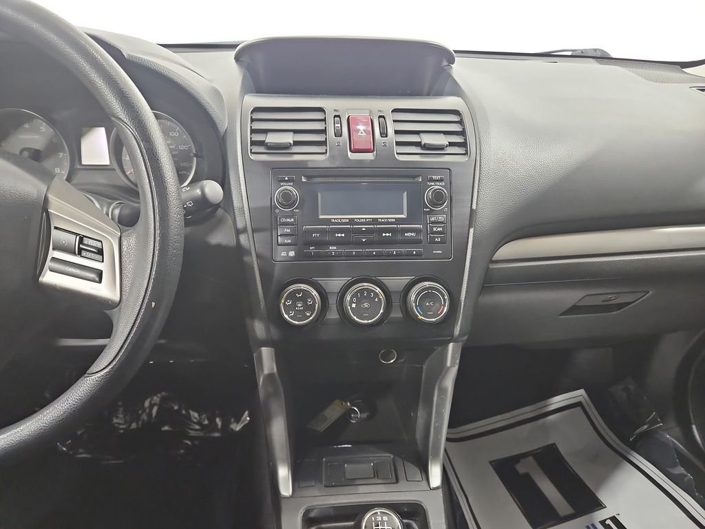 Used 2014 Black Subaru 2.5i image 18