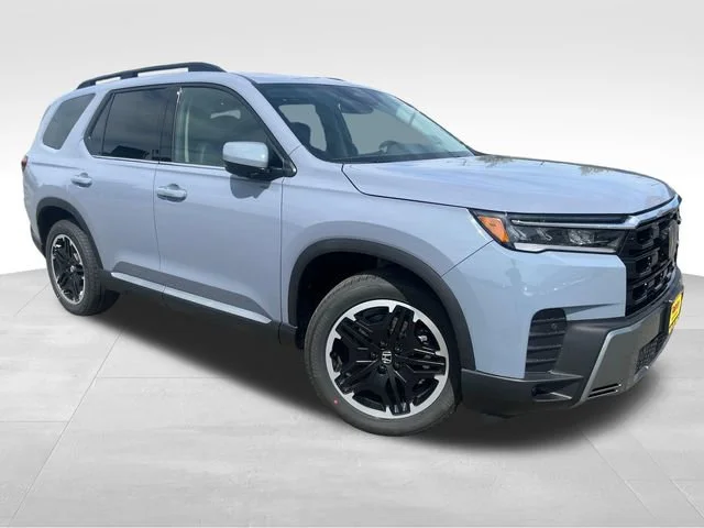 2026 Honda Pilot Touring AWD's photo