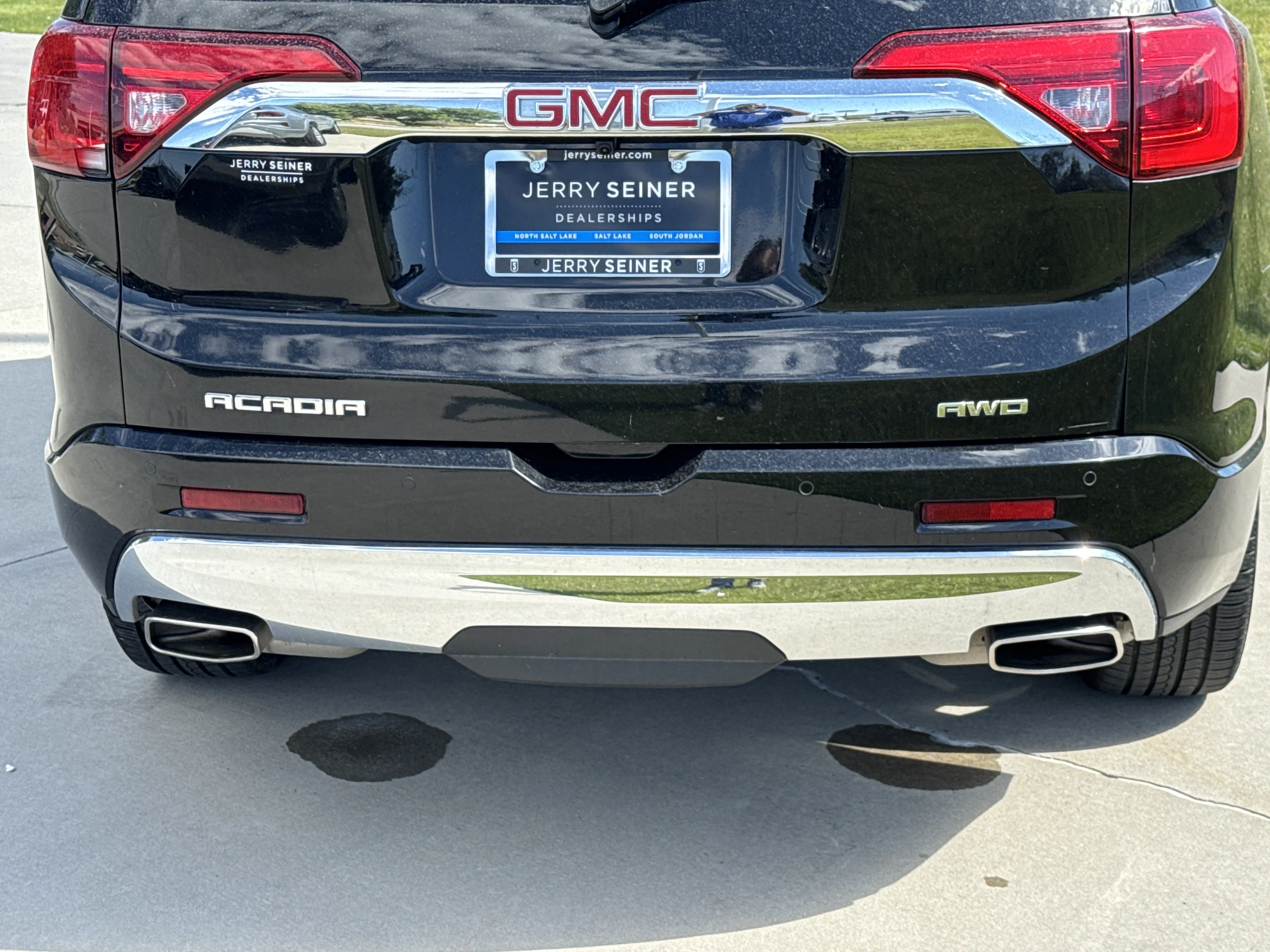 Used 2019 Ebony Twilight Metallic GMC Denali image 14