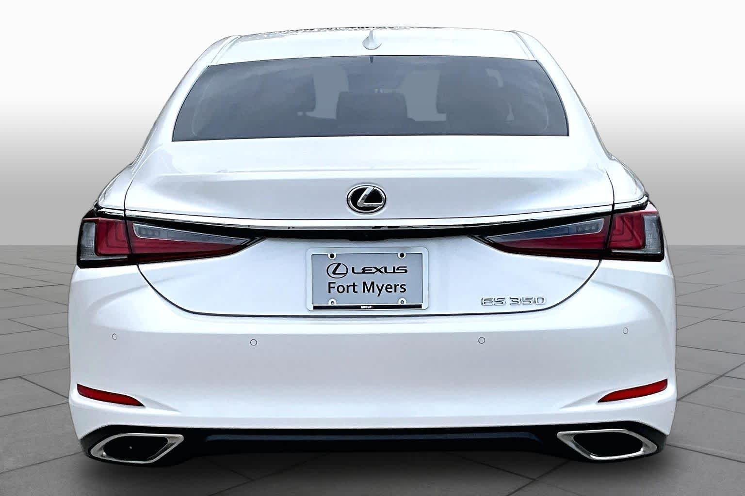 Used 2023 Eminent White Pearl Lexus  image 5