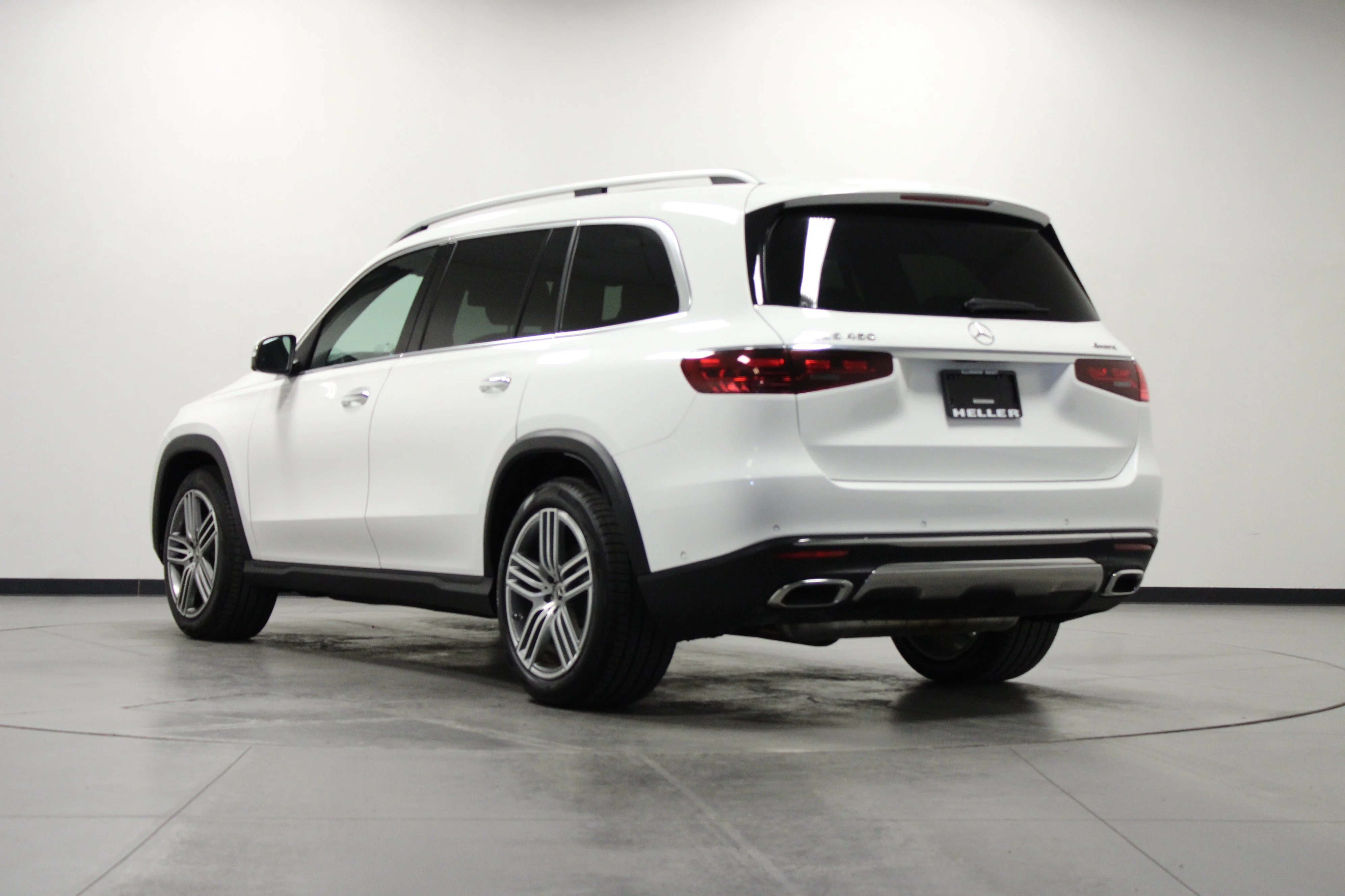 Used 2026 Polar White Mercedes-Benz GLS 450 image 6
