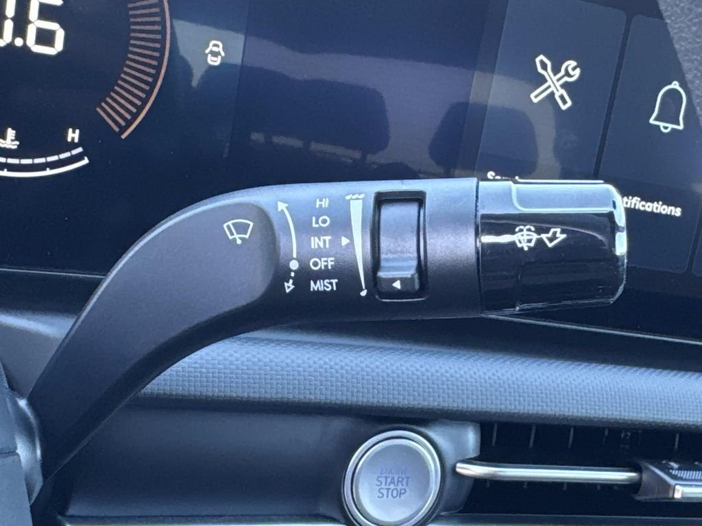 2025 Hyundai Santa Cruz SE - Photo 20