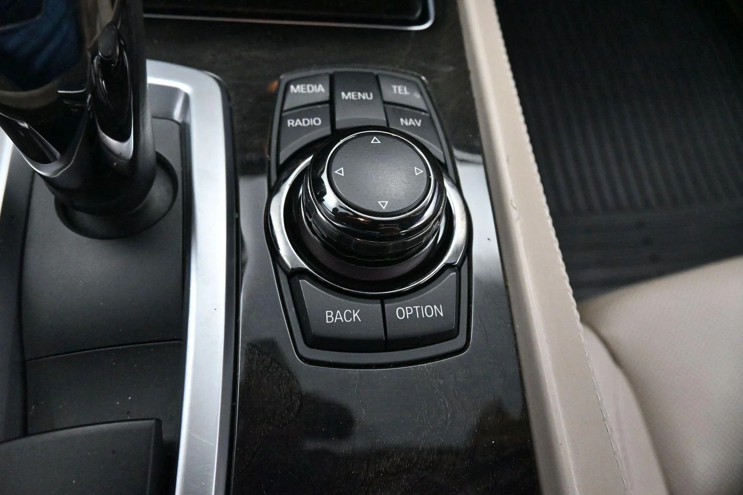 Used 2013 Dark Graphite Metallic Ii BMW 750i image 26