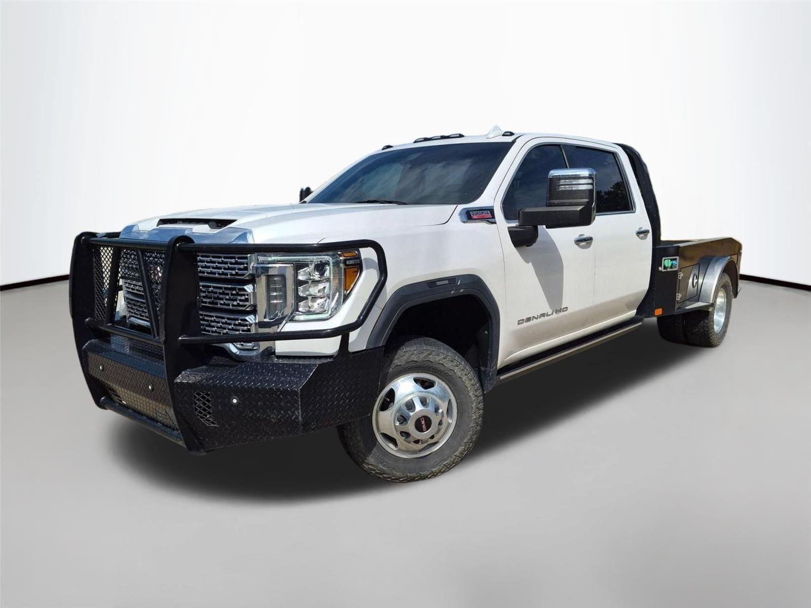 Used 2021 White Frost Tricoat GMC Denali image 1