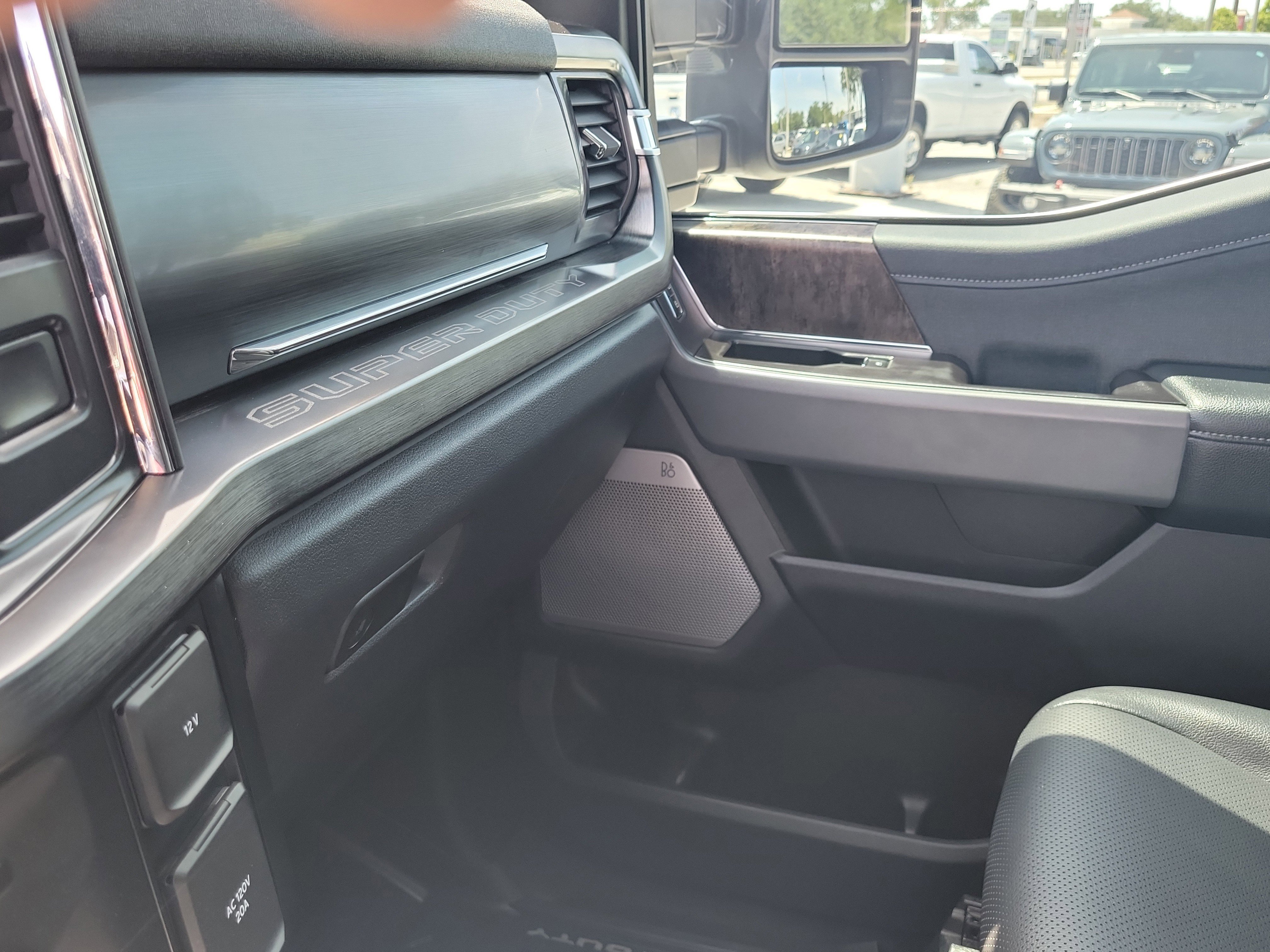 Used 2023 Blue Metallic Ford LARIAT image 30