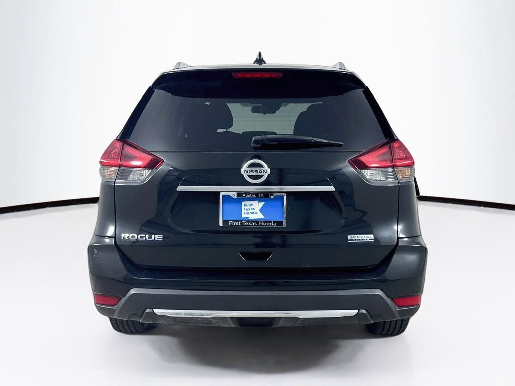Used 2019 Magnetic Black Pearl Nissan S image 7