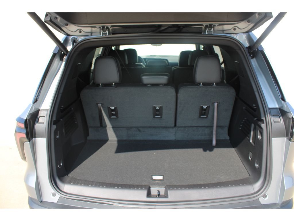 2026 Chevrolet Traverse LT - Photo 24