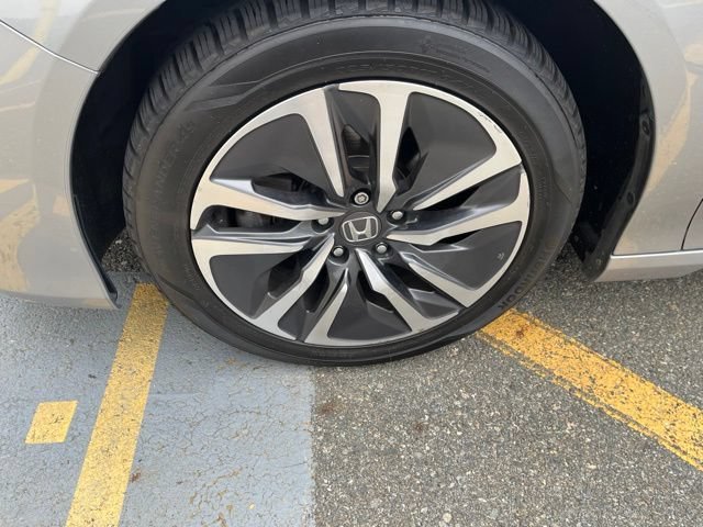 Certified Used 2020 Lunar Silver Metallic Honda Touring image 9