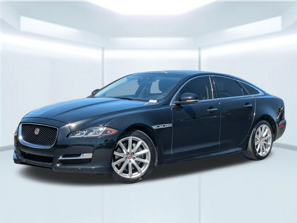 2019 Jaguar XJ XJ R-Sport AWD's photo