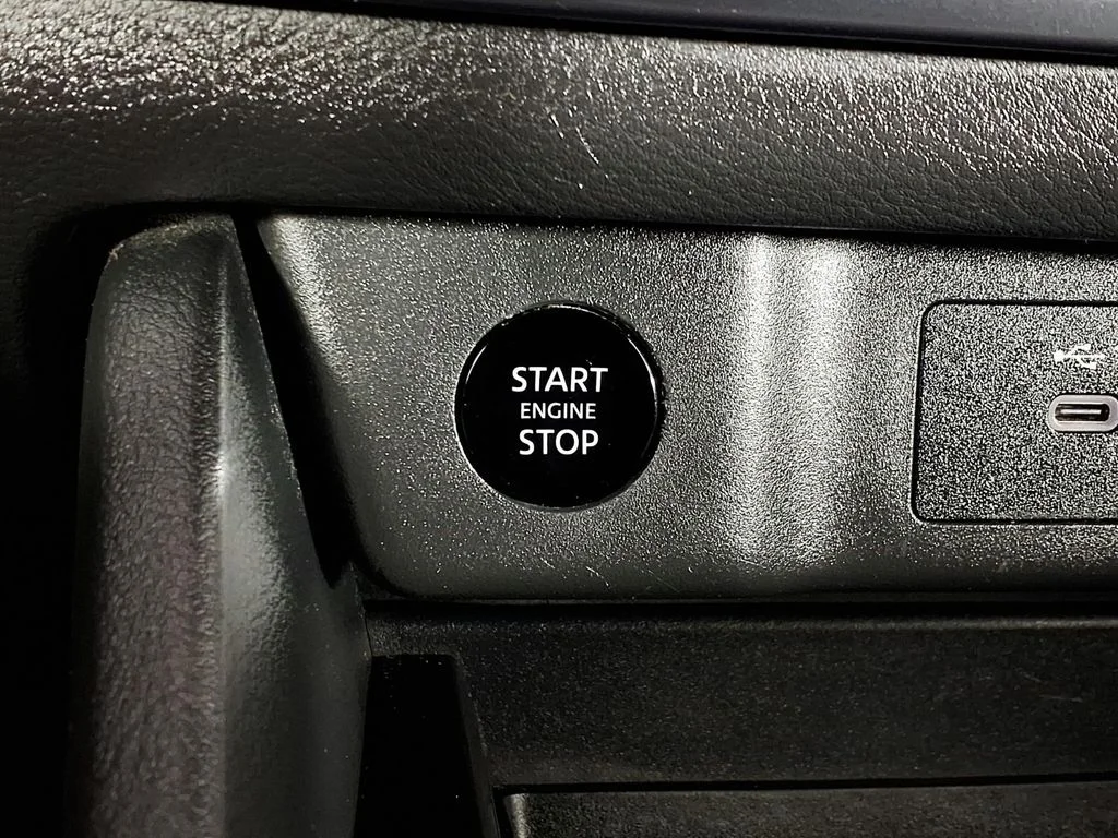 Used 2024 Silver Nissan S image 16