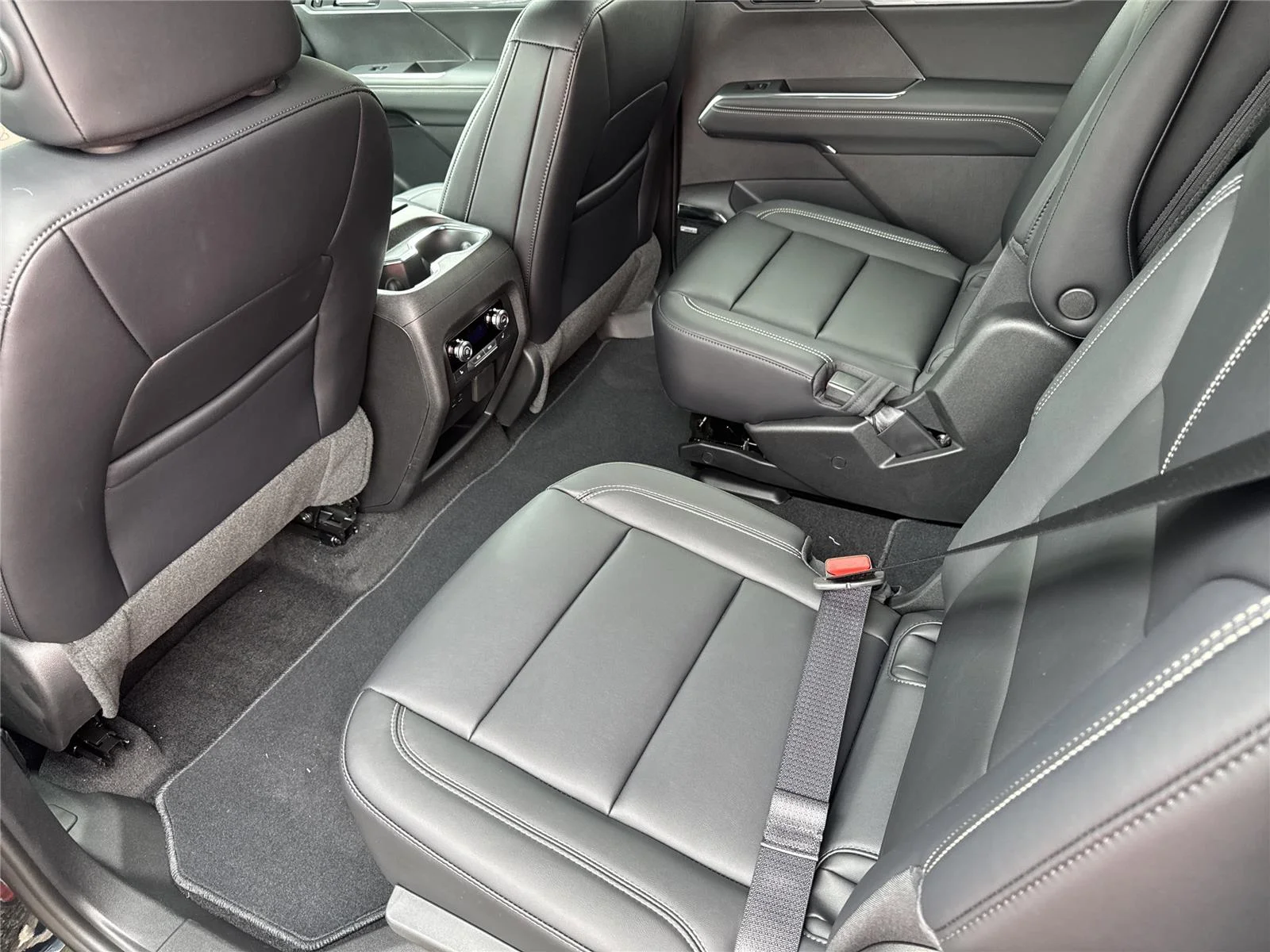 New 2026 Ebony Twilight Metallic GMC Elevation image 19