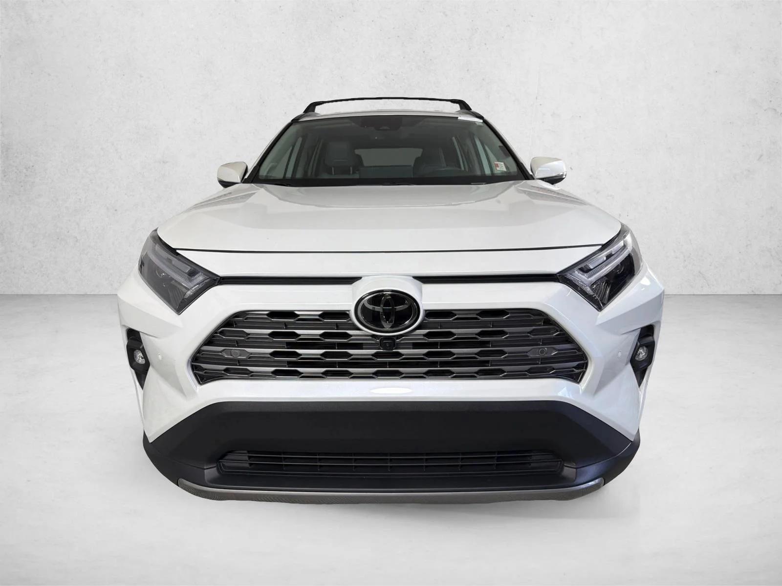 Used 2024 Wind Chill Pearl [ Toyota Limited image 9