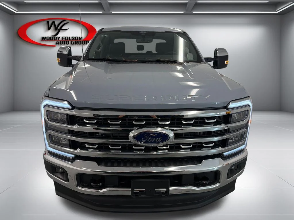 New 2026 Glacier Gray Metallic Tri-Coat Ford F-250® Lariat® image 2