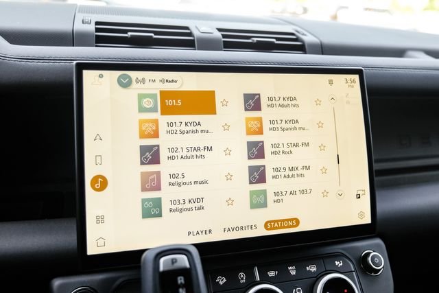 New 2026 Woolstone Green Land Rover S image 38