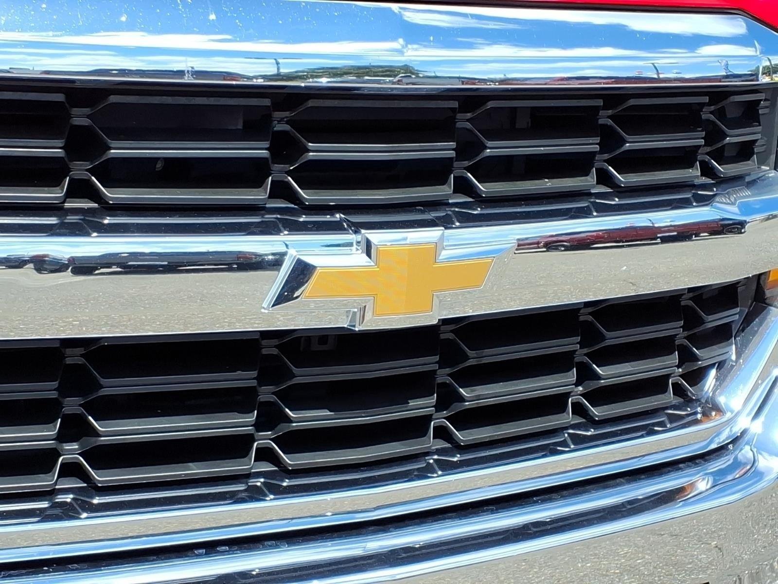 Used 2017 Red Hot Chevrolet LT image 13