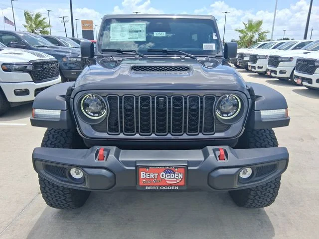 New 2026 Granite Crystal Metallic Clear-Coat Exterior Paint Jeep Rubicon image 2