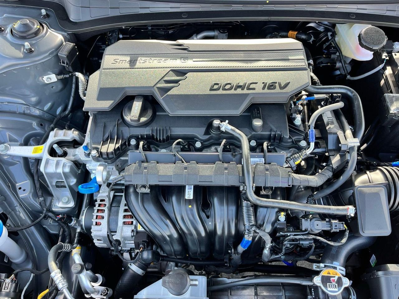 New 2025 White Hyundai SEL Sport image 27