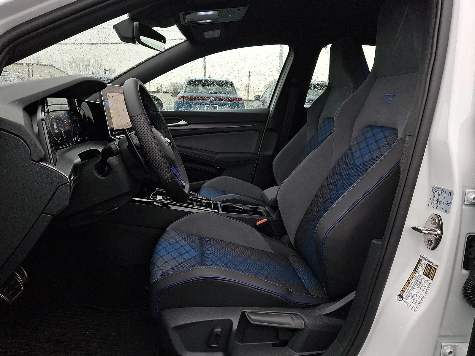 2026 Volkswagen Golf R R - Photo 7