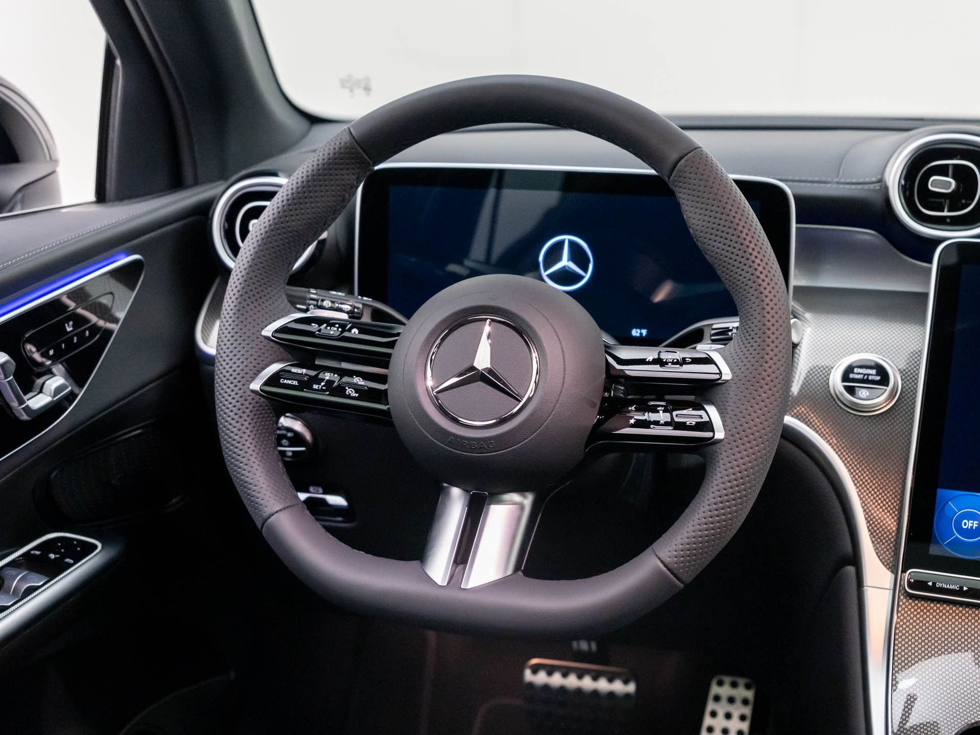 New 2026 Black Mercedes-Benz GLC 300 image 11