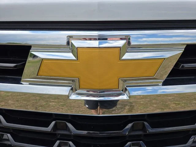Used 2023 White Chevrolet LT image 21