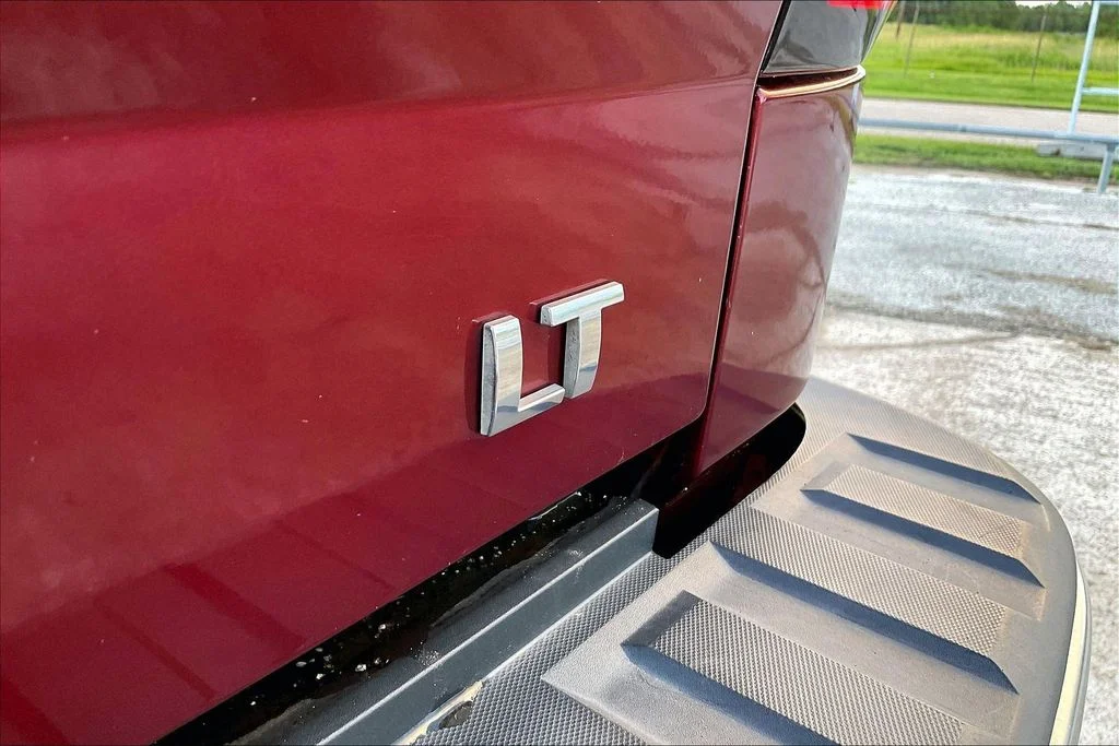 Used 2016 Red Chevrolet LT image 21
