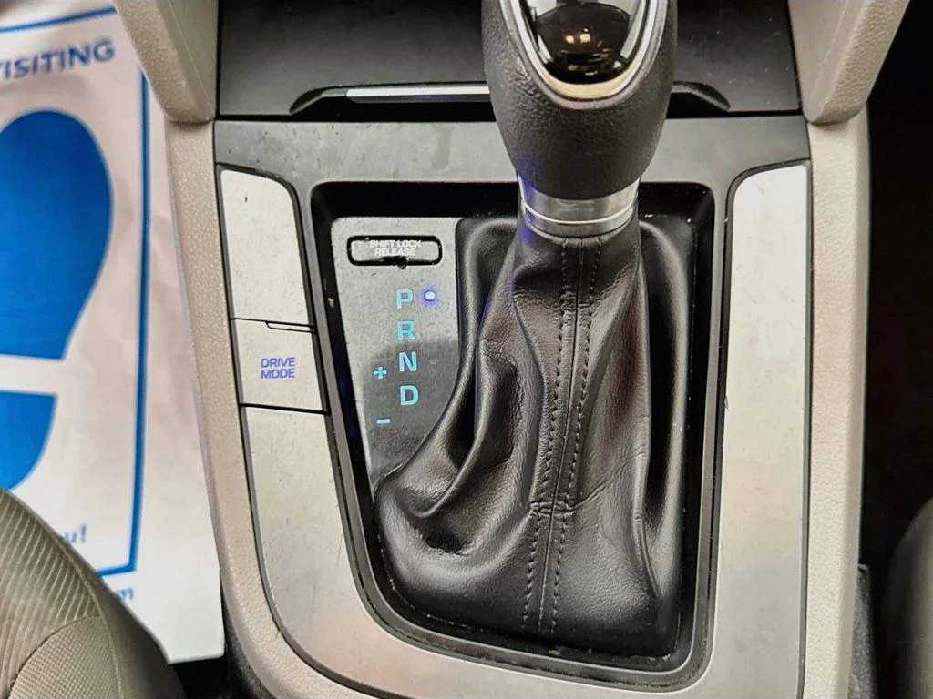 Used 2018 Machine Gray Hyundai SEL image 19