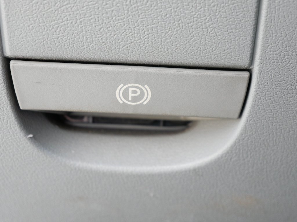 Used 2006 Silver Dodge Base image 27