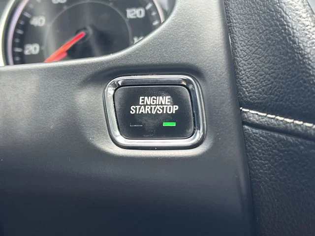 Used 2020 White GMC SLT image 26