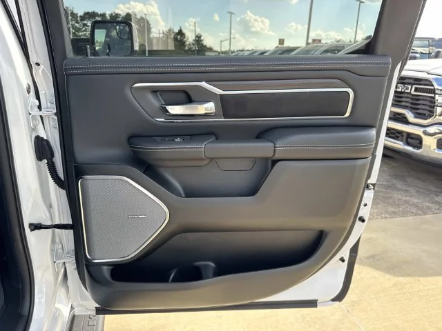 New 2026 Ivory White Tri-Coat Pearl-Coat Exterior Paint RAM Laramie image 33