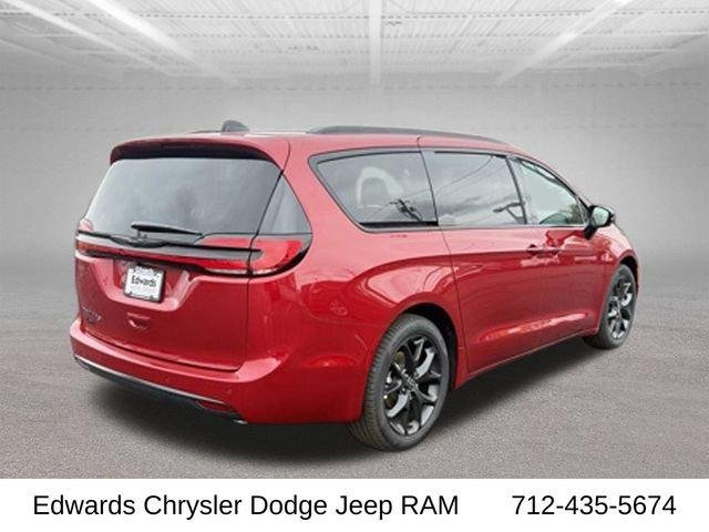 2026 Chrysler Pacifica Select - Photo 9