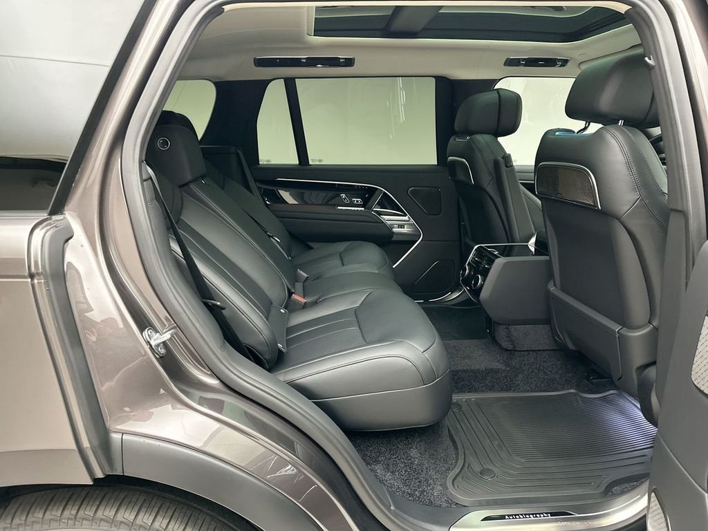 New 2026 Charente Grey LAND ROVER Autobiography image 15