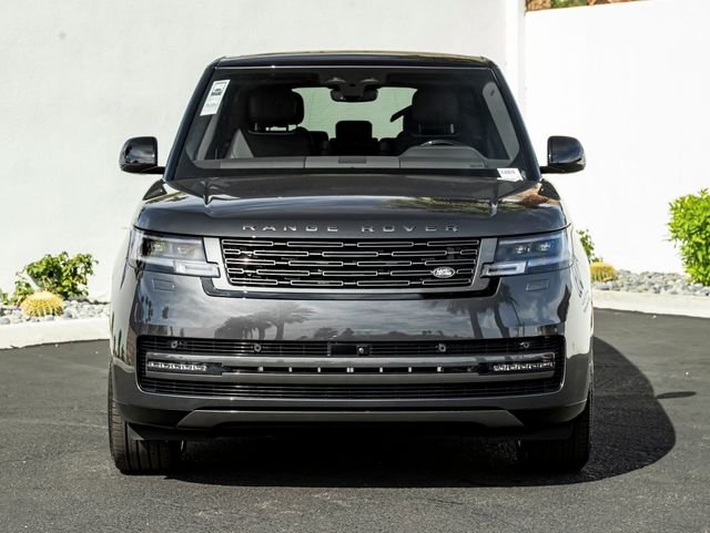 New 2026 Carpathian Grey Land Rover SE image 3