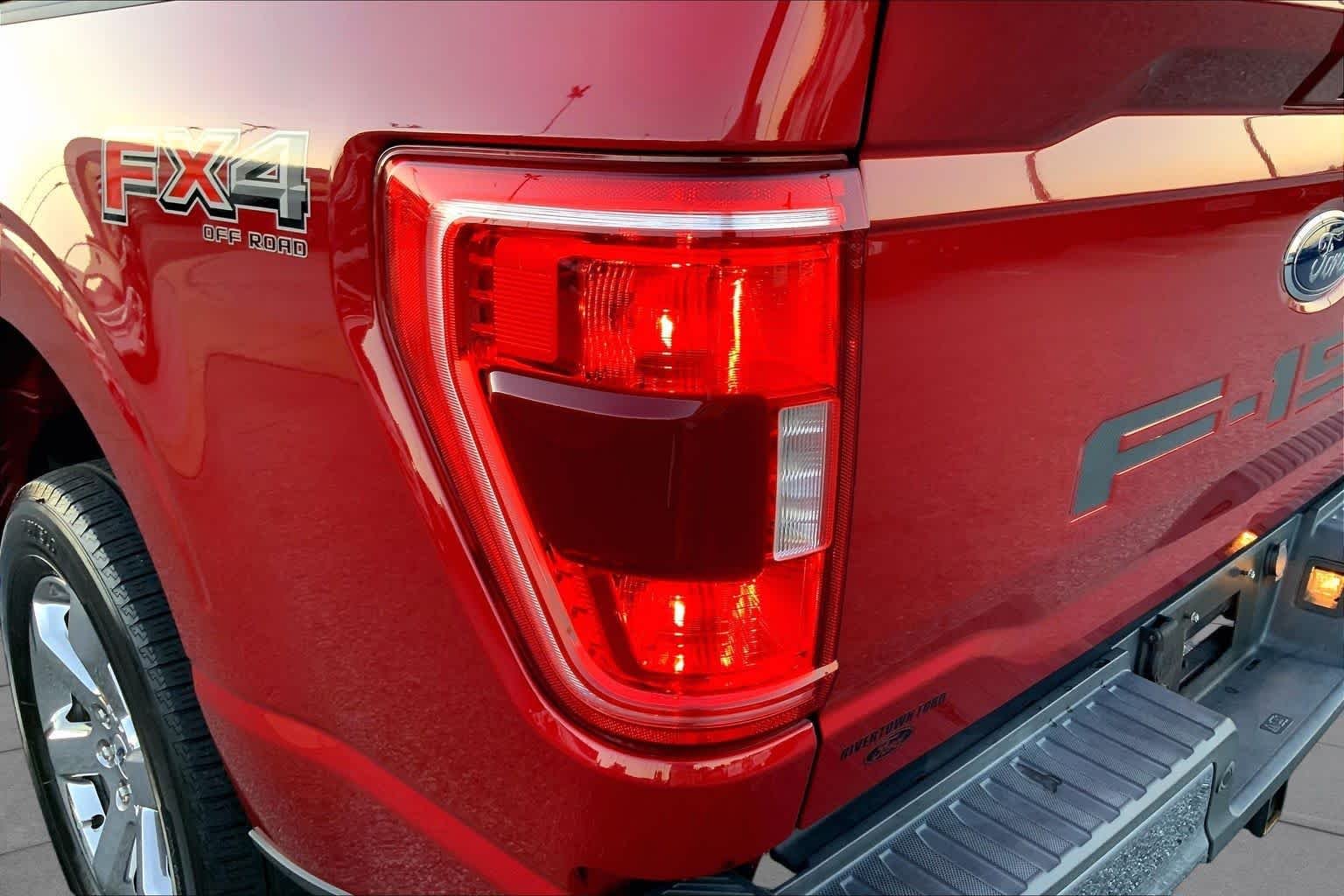 Used 2021 Rapid Red Metallic Tinted Clearcoat Ford XLT image 26