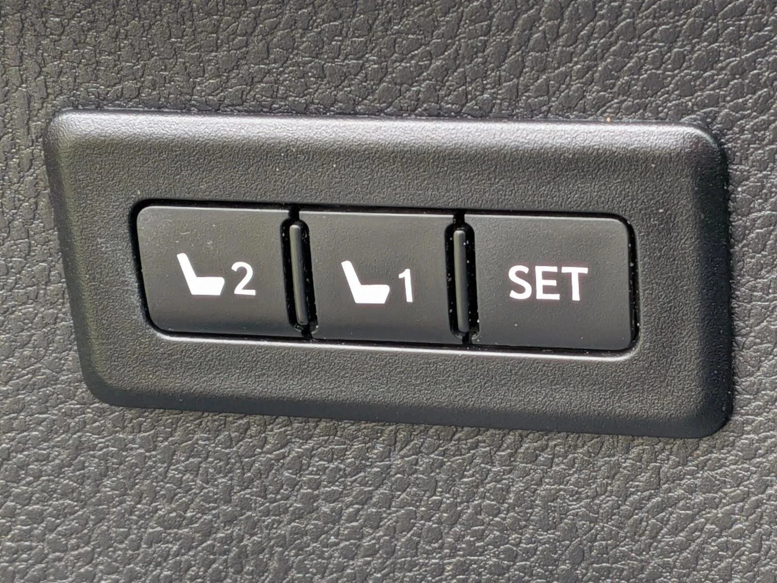 Used 2015 Magnetic Gray Metallic Toyota Limited image 9