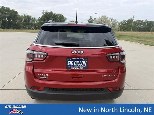 New 2026 Red Hot Pearl-Coat Exterior Paint Jeep Limited image 4