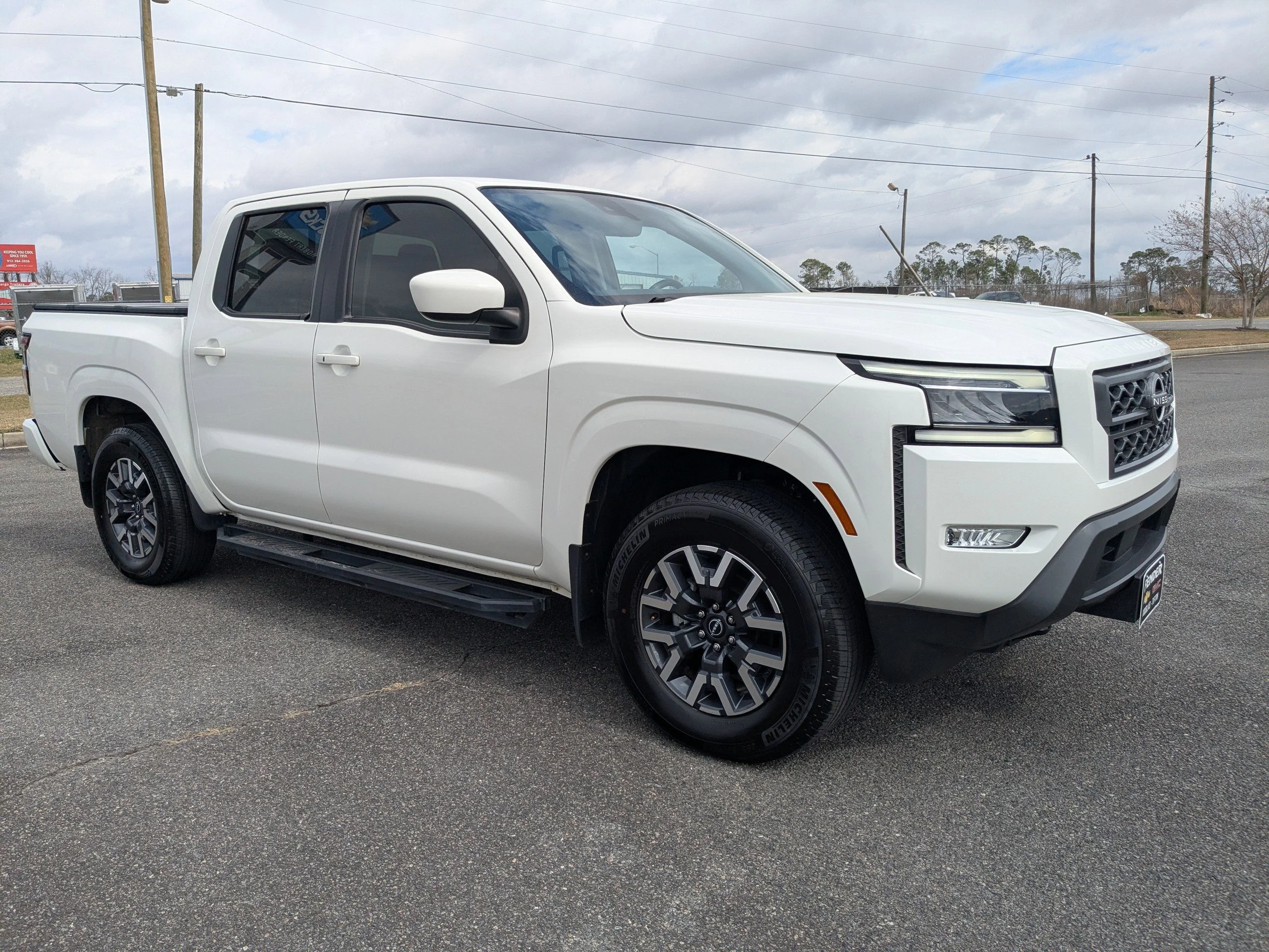 2024 Nissan Frontier SL Crew Cab 4X4's photo
