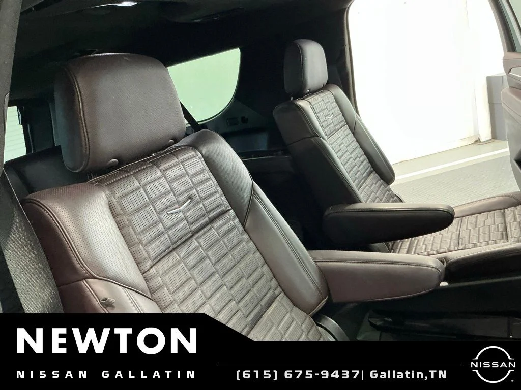 Used 2021 Crystal White Tricoat Cadillac Sport Platinum image 22