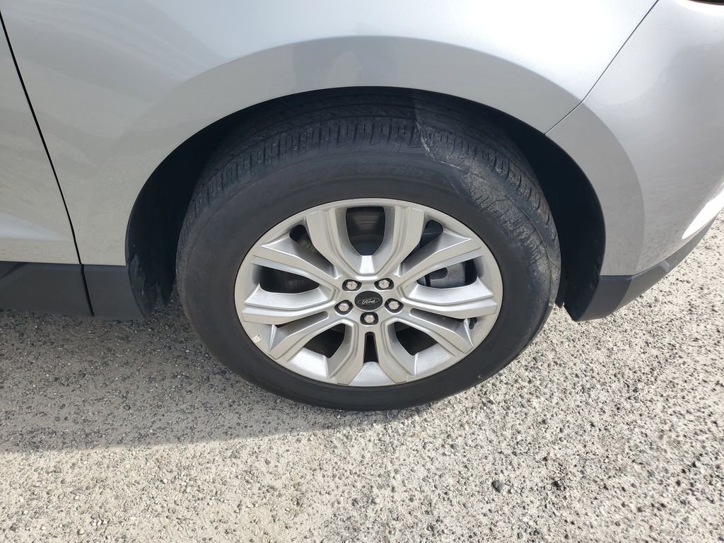 2024 Ford Edge Titanium - Photo 6
