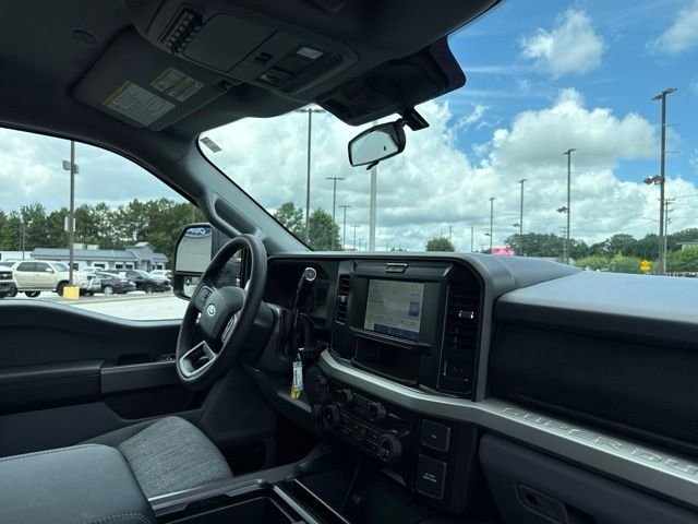 New 2026 Carbonized Gray Metallic Ford XLT image 13