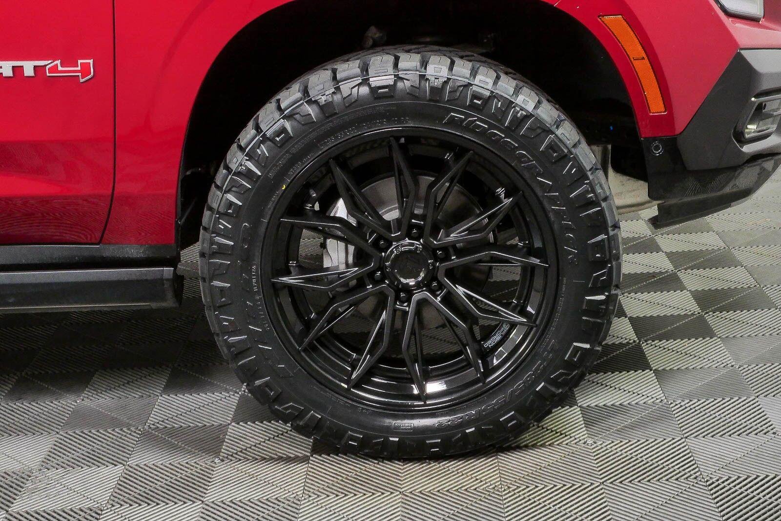 2026 GMC Yukon AT4 - Photo 41